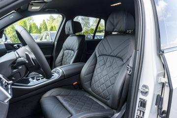 BMW X5 G05 SUV Facelifting 3.0 30d 298KM 2025 BMW X5 xDrive30d Dostępny od ręki!, zdjęcie 10