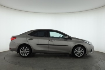 Toyota Corolla XI Sedan 1.6 Valvematic 132KM 2015 Toyota Corolla 1.6 Valvematic, Salon Polska, zdjęcie 5