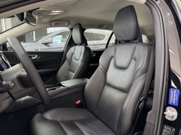 Volvo V60 II  Kombi Plug-in 2.0 T6 Plug-In Hybrid 350KM 2023 Volvo V60 T6 Plug In Core Kamera cofania LED CarPlayAndroid Auto ACC, zdjęcie 8