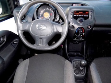 Toyota Aygo II Hatchback 5d 1.0 VVT-i 69KM 2016 TOYOTA AYGO 998 CCM 69 KM, zdjęcie 15
