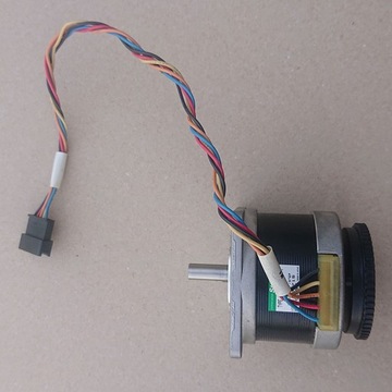 Sanyo Denki StepSyn 103H7521-80D1 0,46Nm 0,72° 1,5A