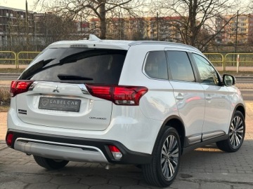 Mitsubishi Outlander III SUV Facelifting 2017 2.0 150KM 2019 MITSUBISHI OUTLANDER 2019*2.0 MIVEC 150 KM*DIAMANT *KAMERA*LED*AUTOMAT*ASO, zdjęcie 17