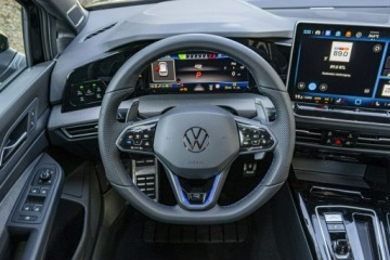 Volkswagen Golf VIII R Facelifting 2.0 TSI 333KM 2026 Volkswagen Golf R 2.0 TSI 4Motion 333 KM DSG, zdjęcie 25