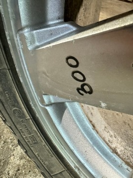 JEEP GRAND CHEROKEE WK DISK PNEUMATIKA KOLO