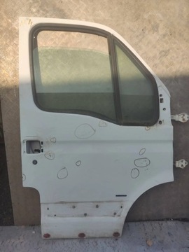 DVEŘE PRAVÝ PŘEDNÍ IVECO DAILY 99-06R 114