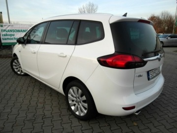 Opel Zafira C Tourer 2.0 CDTI ECOTEC 165KM 2014 Opel Zafira Tempomat Xenon Klimatronik Led 2.0 Diesel 165KM, zdjęcie 2