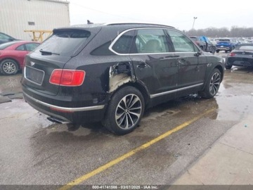 Bentley Bentayga 2019 Bentley Bentayga 2019r., 4x4, 4.0L 4.0 Benzyna 542KM, zdjęcie 2