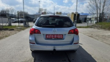Opel Astra J Sports Tourer Facelifting 1.4 Turbo ECOTEC 140KM 2015 Opel Astra Duża Navi Podgrzewana Kierownica, zdjęcie 6