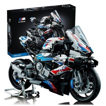 LEGO Technic Мотор BMW M 1000 RR 42130