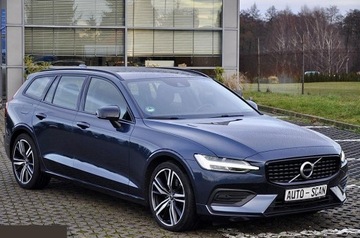 Volvo V60 II  2021 Volvo V60 B3 B Geartronic Momentum Pro 163KM 2021r, zdjęcie 1