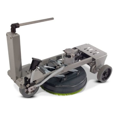 Самоходная очистительная машина Numatic CRG 8055