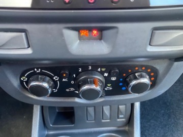 Dacia Duster I 2014 Dacia Duster KLIMATYZACJA NAWIGACJA PARKTRONIC 2 KOMPLETY FELG SERWISOWANY, zdjęcie 8