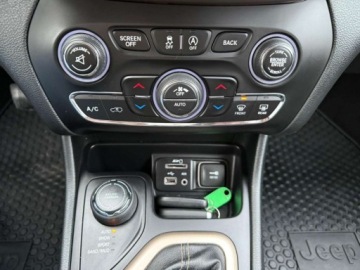 Jeep Cherokee V Terenowy 2.0 MJD 170KM 2015 Jeep Cherokee Limited Automat 4x4 Xenony Navi Kamera Skora Bezwypadkowy Gw, zdjęcie 10