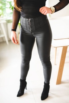 Czarne woskowane spodnie damskie high waist M