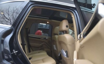 Porsche Cayenne II SUV Facelifting 4.2 D 385KM 2014 Porsche Cayenne Porsche Cayenne S Diesel Platinum Edition 4.1 Diesel 385KM, zdjęcie 9