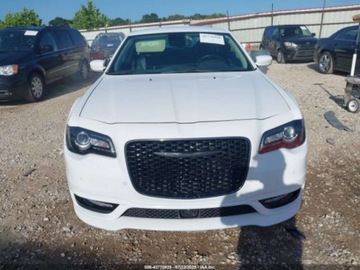 Chrysler 300C II 2021 Chrysler 300 Touring L 2021 3.6l 3.6 Benzyna 292KM, zdjęcie 7