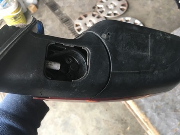 KIA VENGA 09- ZRCÁTKO PRAVÉ 5PIN EVROPA