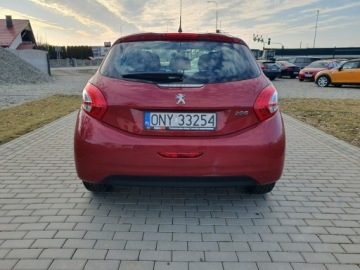 Peugeot 208 I Hatchback 3d 1.0 PureTech 68KM 2015 Peugeot 208 1.0 Benzyna Klimatyzacja 5 drzwi 2015r, zdjęcie 7