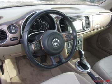 Volkswagen Beetle Hatchback 3d 1.2 TSI 105KM 2014 Volkswagen Beetle Automat 1,2 b zarejestrowany w PL 1.2 Benzyna 105KM, zdjęcie 16