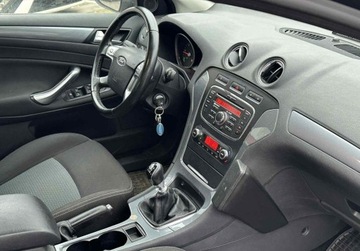 Ford Mondeo IV Sedan 2.0 Duratorq TDCi DPF 140KM 2011 Ford Mondeo 2.0 diesel, 2011 Salon PL 2.0 Diesel 140KM, zdjęcie 5