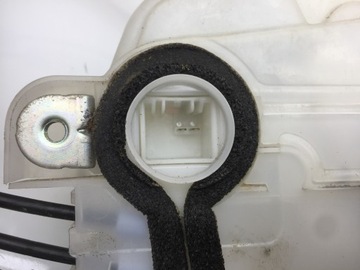 HONDA CR-Z CRZ ZÁMEK DVEŘE PRAVÝ EVROPA 2 PIN