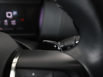 Citroen C4 III SUV 1.2 PureTech 130KM 2022 Citroen C4 automat full LED półskóra navi, zdjęcie 34