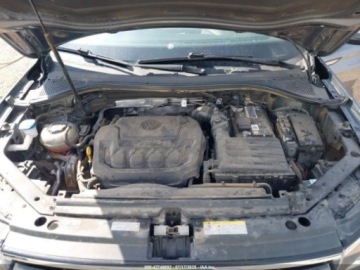 Volkswagen Tiguan II 2023 Volkswagen Tiguan Se, 2023r., 2.0L 2.0 Benzyna 184KM, zdjęcie 11