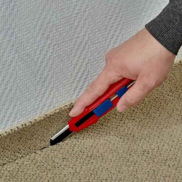 KNIPEX 90 10 165 BK Нож Cutix с отламывающимся лезвием