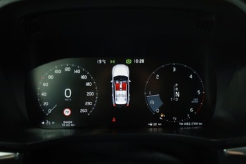 Volvo XC60 II Crossover D4 190KM 2019 Volvo XC60 D4, Salon Polska, 187 KM, Automat, zdjęcie 7