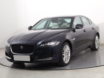Jaguar XF II Sedan 2.0 i4D 240KM 2017 Jaguar XF 25d AWD, Salon Polska, 237 KM, 4X4, zdjęcie 1