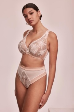 Alles Lava Dorata – кружево, стринги 42