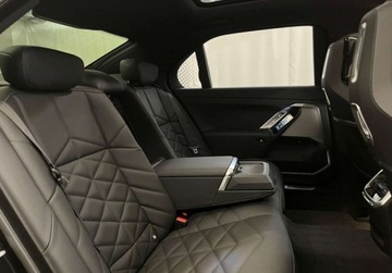 BMW Seria 7 G70 2024 BMW Seria 7 740d xDrive, M Pakiet, Gwarancja fabryczna, Serwis ASO, Faktur, zdjęcie 36