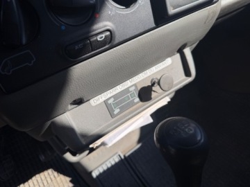 Volkswagen Caravelle T4 1998 Volkswagen Caravelle Syncro 4x4 klima grzane fotele 280 tys km 2.4 diesel, zdjęcie 11