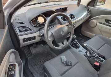 Renault Megane II Sedan 1.6 16V 110KM 2009 Renault Megane Renault Megane Renault Megane 1.6I 110PS Zadbane 1.6 Benzyna, zdjęcie 2