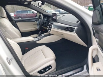BMW Seria 5 G30-G31 2021 BMW Seria 5 M550i xDrive 2021 4.4l 4.4 Benzyna 523KM, zdjęcie 9