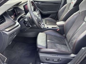 Skoda Octavia IV RS Kombi 2.0 TSI 245KM 2023 Skoda Octavia Combi RS 2.0 TSI 245KM DSG Hak holowniczy, FV 23 2.0, zdjęcie 8