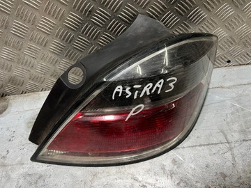 OPEL ASTRA 3 III H SVĚTLO ZADNÍ PRAVÁ PRAVÝ FACELIFT 13222325