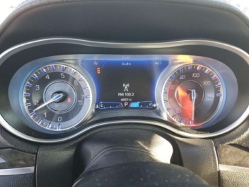 Chrysler 300C II 2022 Chrysler 300 Touring L 2022 3.6L 3.6 Benzyna 292KM, zdjęcie 9