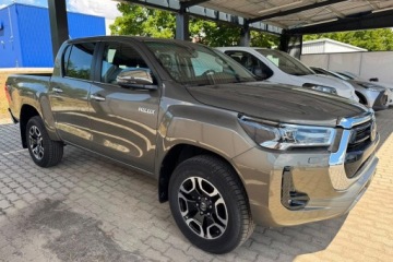 Toyota Hilux VIII Podwójna kabina Facelifting 2024 2.8 D-4D 204KM 2026 TOYOTA HiLux Double Cab Executive 4x4 aut 2.8 204KM 2026, zdjęcie 1
