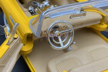 Ford THUNDERBIRD 1956 года выпуска 1:24 Motormax 73215
