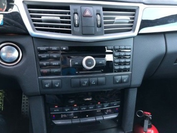 Mercedes Klasa E W212 Kombi AMG 63 AMG 525KM 2010 Mercedes E63 AMG COMBI 525KM 2010r Pierwszy właściciel Serwisowany w ASO, zdjęcie 9