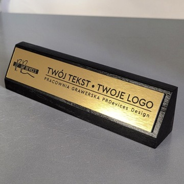 Визитная карточка, удостоверение личности, черно-золотая гравировка