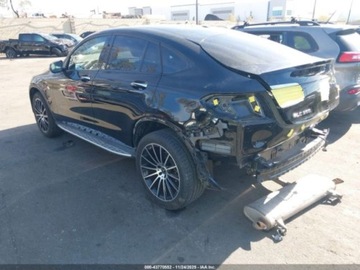 Mercedes GLC C254/X254 2022 Mercedes-Benz GLC 300 2022 2.0 Benzyna 255KM, zdjęcie 3