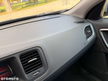 Volvo V60 I Kombi Facelifting 2.0 D4 DRIVE-E 190KM 2015 Volvo V60 Volvo V60 D4 Momentum 2.0 Diesel 190KM, zdjęcie 21
