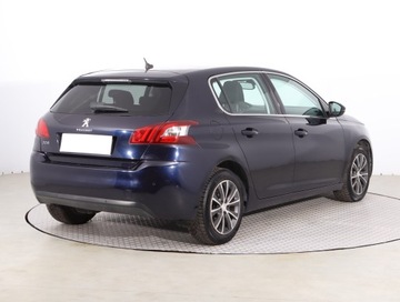 Peugeot 308 II Hatchback 5d 1.2 PureTech 130KM 2015 Peugeot 308 1.2 PureTech, Navi, Klima, zdjęcie 4