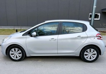 Peugeot 208 I Hatchback 3d 1.2 VTI 82KM 2013 Peugeot 208 Czujniki Kamera niski przebieg Warszawa 1.2 Benzyna 82KM, zdjęcie 28