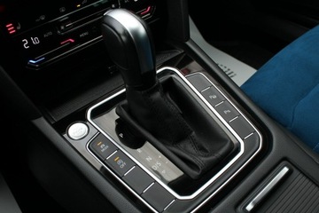 Volkswagen Passat B8 Variant Facelifting 2.0 TDI SCR 150KM 2022 Volkswagen Passat ELEGANCE 2.0 TDI DSG Salon PL GWARANCJA SelectCar+ FV 23%, zdjęcie 32