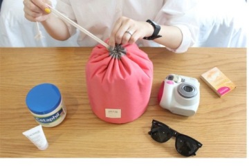 БОЛЬШАЯ КРУГЛАЯ МЯГКАЯ КОСМЕТИЧЕСКАЯ СУМКА ЦВЕТА