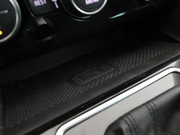 Volkswagen Passat B8 Variant Facelifting 1.5 TSI EVO 150KM 2020 Volkswagen Passat Business automat climatronic, zdjęcie 28