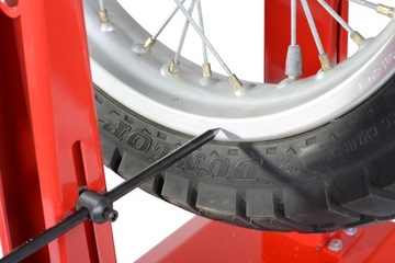 Балансировочный станок ROTHEWALD для мотоциклов с осью до 21 дюйма на достойном уровне.